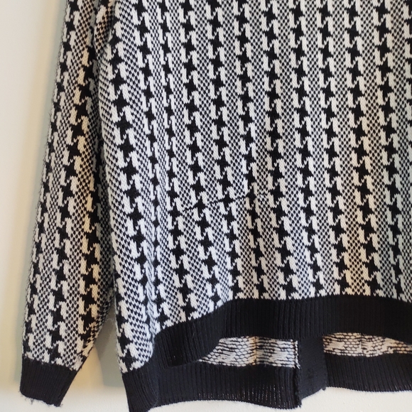 Vintage Cardigan; Black + White Houndstooth Knit - Picture 11 of 12